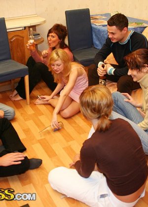 Джерича Джем и Пайпер Перри трахают сводного брата последнего в день Святого Патрика